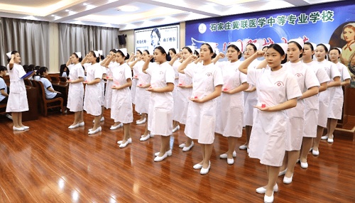  高中生怎么報考口腔醫(yī)學專業(yè)？