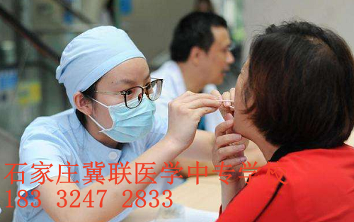 初中畢業(yè)生能學(xué)口腔醫(yī)學(xué)嗎？