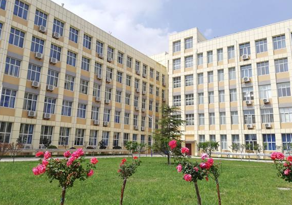 石家莊卓越中學高三復讀班整體費用是多少